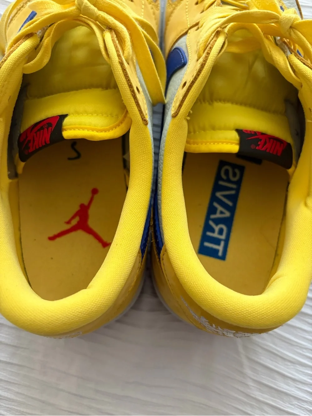 Jordan 1 Retro Low OG SP Travis Scott Canary Low-Top Sneakers